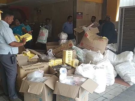 ஷாக்கிங்.. சென்னையின் பிரபல ஹோட்டலில் 3 டன் பிளாஸ்டிக் பொருட்கள்.. அதிகாரிகள் பறிமுதல்!