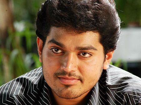 போதையில் தாறுமாறாக கார் ஓட்டிய பிக்பாஸ் சக்தி.. துரத்தி சென்று பிடித்த மக்கள்.. பரபரப்பு!