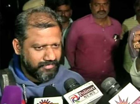 கொடநாடு விவகாரம்.. கைதான சயான், மனோஜ் இருவர் விடுவிப்பு.. நள்ளிரவில் நீதிபதி அதிரடி