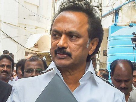 கொடநாடு விவகாரத்தை எஸ்ஐடி விசாரிக்க வேண்டும்.. ஆளுநரை சந்தித்து ஸ்டாலின் கோரிக்கை