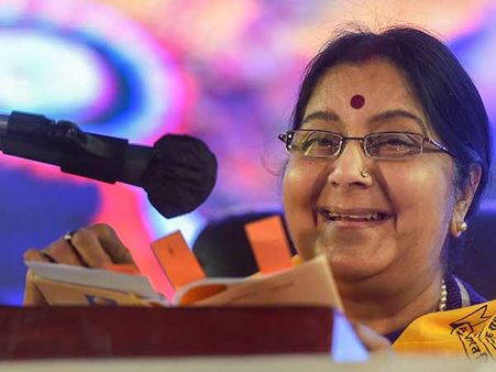 லோக்சபாவுக்கு பல கட்ட தேர்தலா?.. சென்னை வந்த சுஷ்மா சுவராஜ் சூசக தகவல்!