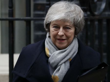 ஐரோப்பிய யூனியனில் இருந்து வெளியேற பிரிட்டன் எதிர்ப்பு.. பிரக்ஸிட் வாக்கெடுப்பில் தெரசா மே தோல்வி