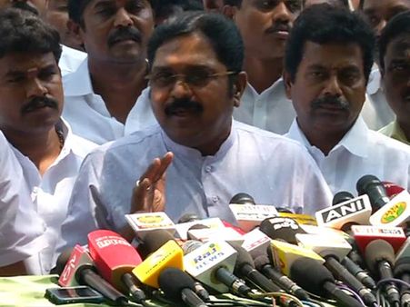 டைட்டானிக் கப்பல் போல் அதிமுக மூழ்கி வருகிறது... டிடிவி. தினகரன் சொல்கிறார்