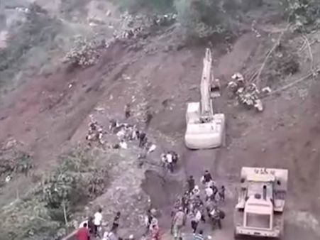 பொலிவியாவில் கொட்டித் தீர்த்த கனமழை... நிலச்சரிவில் சிக்கி 14 பேர் பலி