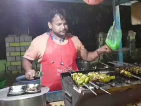 அந்தக் கடைக்கு போங்க.. இந்த வார்த்தையை சொல்லுங்க.. ப்ரீயா சிக்கன் லெக் பீஸ் கிடைக்கும்!