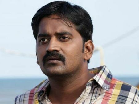 இயக்குனர் புலம்பல்... நகைச்சுவை நடிகர் கருணாகரன் மீது போலீசில் புகார்