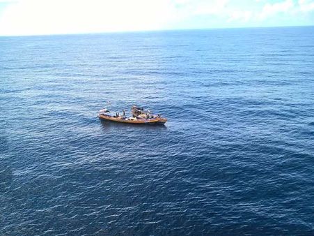 எல்லைத் தாண்டி வந்து மீன்பிடிப்பு... 25 இலங்கை மீனவர்கள் கைது... 4 படகுகள் பறிமுதல்