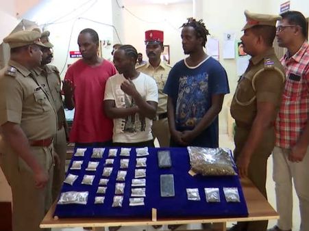 ஒழுங்கா படிச்சு பாஸ் ஆகாமல், அரியர்ஸ் வைத்து.. ஊருக்குப் போகாமல் கஞ்சா விற்ற தெ. ஆ. மாணவர்கள்!