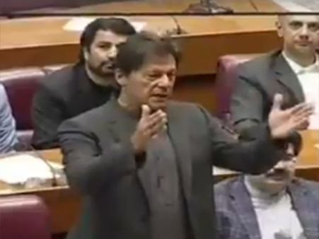 அமைதிதான் முக்கியம்.. மாற்றத்தை ஏற்படுத்திய இம்ரான் கான் பேச்சு.. நாடாளுமன்றத்தில் சிறப்பான உரை!