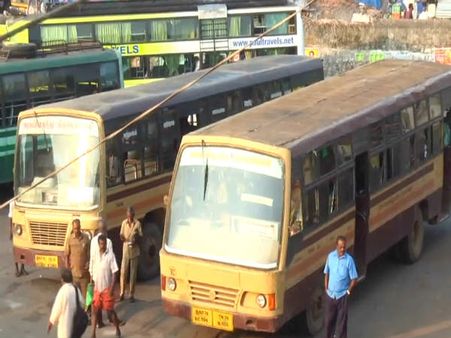 கேரளா முழு அடைப்பு: களியக்காவிளையில் தமிழக பேருந்துகள் நிறுத்தம்.. பொதுமக்கள் பாதிப்பு