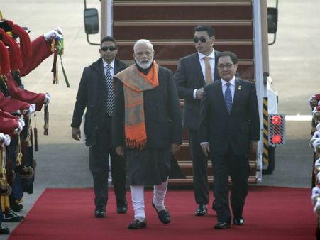 தென்கொரியா சென்றார் பிரதமர் மோடி... சியோலின் அமைதிக்கான பரிசை பெறுகிறார்