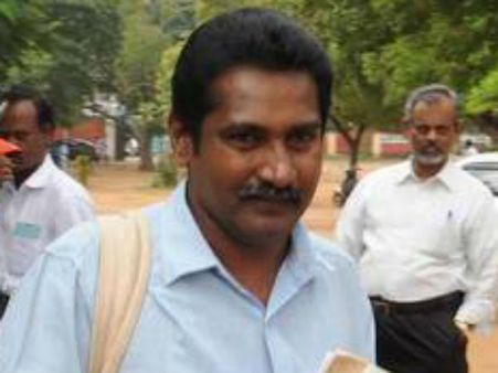 ஸ்டெர்லைட் எதிர்ப்பு போராளி முகிலன் மாயம்.. ஓடும் ரயிலில் கடத்தப்பட்டாரா? முதல்வர் தலையிட கோரிக்கை