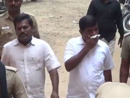 முருகன், கருப்பசாமிக்கு நிபந்தனை ஜாமீ்ன்... வெளிநாடு போக தடை