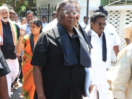 முற்றும் மோதல்.. கோரிக்கைகள் நிறைவேறும் வரை போராட்டம்.. புதுவை முதல்வர் அதிரடி அறிவிப்பு