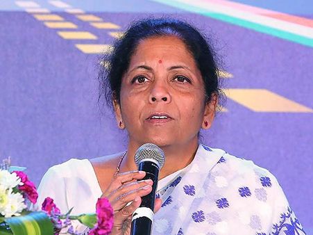 முப்படை தளபதிகளை சந்திக்கும் நிர்மலா சீதாராமன்.. பரபர ஆலோசனை.. முக்கிய முடிவு?