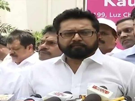 பட்ஜெட் தாக்கல் செய்யும்போது பேரவையில இப்படியா செய்றது... சரத்குமார் வருத்தம்