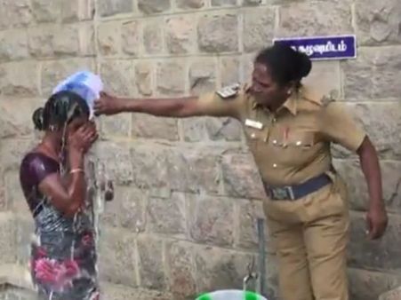 மனு கொடுக்க வர்றாங்களா இல்லை தீ குளிக்க வர்றாங்களா.. டென்ஷனில் மதுரை போலீஸ்