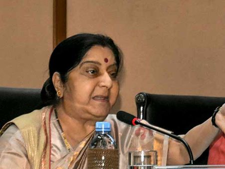 சுஷ்மா தலைமையில் அனைத்துக் கட்சி கூட்டம்.. பாக். மீதான தாக்குதல் குறித்து விளக்கம்