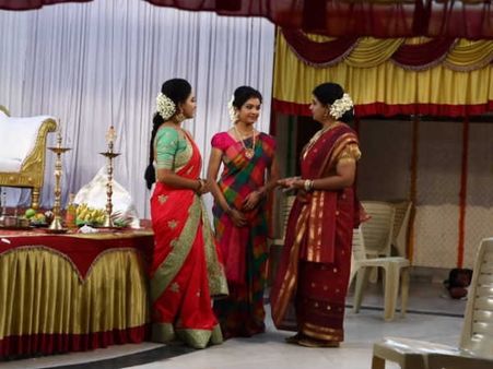 சிறுசுங்க ரெண்டும்... பெருசுங்களுக்கு.. எவண்டா இந்த வேலையை பார்த்தது!