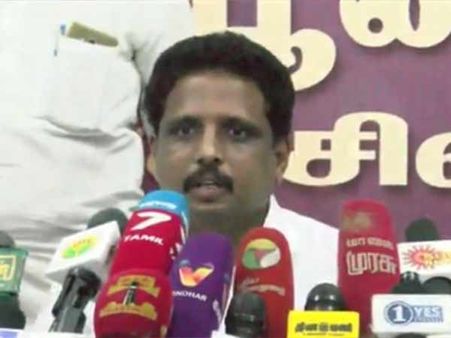 மு.க.அழகிரியை சிபிஎம் வேட்பாளர் வெங்கடேசன் சந்திக்கப் போவது ஏன்.. பரபர விளக்கம்