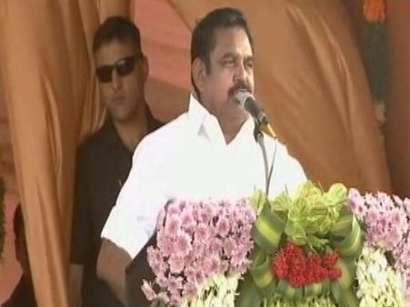 நாமெல்லாம் நிம்மதியா வாழ நரேந்திர மோடிஜிதான் காரணம்.. நெகிழ்ந்து உருகி சிலாகித்த எடப்பாடி!