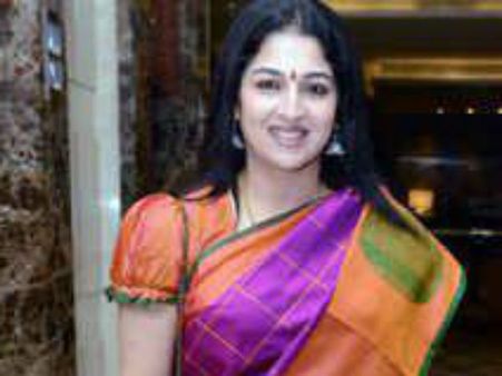 வாட்ஸ் ஆப் குரூப் ஆரம்பித்த ப.சிதம்பரம்.. அட்மினாக மருமகள் நியமனம்.. சிவகங்கையில் போட்டியா?