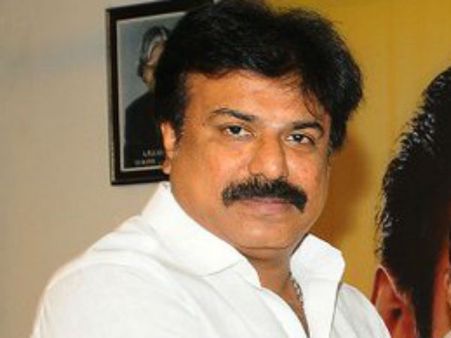 சுதீஷ் வீட்டுக்கு திடீரென துப்பாக்கி ஏந்திய போலீஸ் பாதுகாப்பு.. பரபரப்பில் விருகம்பாக்கம்