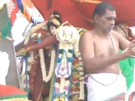 சாமி கும்பிடுவதா இல்லை.. ஓட்டுப் போடுவதா.. என்னய்யா நீங்க.. மதுரை மக்கள் குமுறல்!