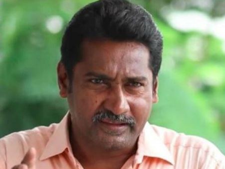 மீண்டும் ரயில் நிலையத்துக்குள் எதற்காக நுழைந்தார் முகிலன்.. புதிய சிசிடிவி வீடியோவால் பரபரப்பு