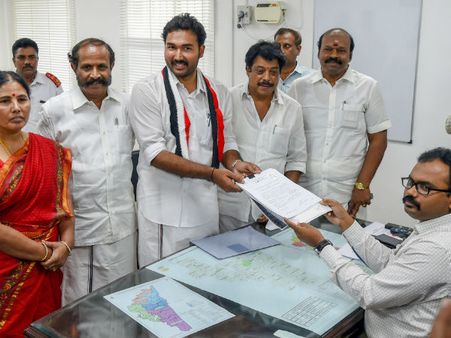 தமிழகத்தில் வேட்புமனு தாக்கல் இன்றுடன் நிறைவடைந்தது… நாளை வேட்பு மனுக்கள் பரிசீலனை