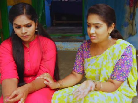 மூணு தங்கச்சிங்க ... ஒவ்வொண்ணும் ஒவ்வொரு தினுசு.. சீரியல்களில் இது ரொம்பப் புதுசு!