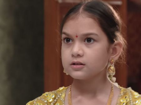 பவுர்ணமி பாப்பா ராசி இல்லாதவளா... மகளை பார்வையால் வெறுக்கும் அப்பா!