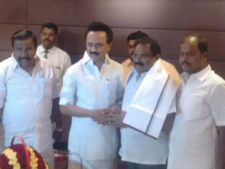 ஸ்டாலின் சுட்டுவிரலை நீட்டினால் போதும் சிட்டாக பறந்து பணி செய்வேன்.. கலைராஜன் பரபரப்பு பேட்டி