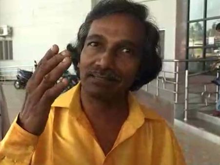 குடும்பத்துக்கு 10 லிட்டர் பிராந்தி தர்றேன்.. சந்தோஷமா இருங்க.. ஒரு நிமிஷம் தலை சுத்திருச்சு!