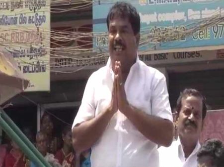 உங்கள் வாக்கு அன்பு சகோதரி கனிமொழிக்கே.. வாய் தவறி பிரசாரம் செய்த விளாத்திக்குளம் அதிமுக வேட்பாளர்!