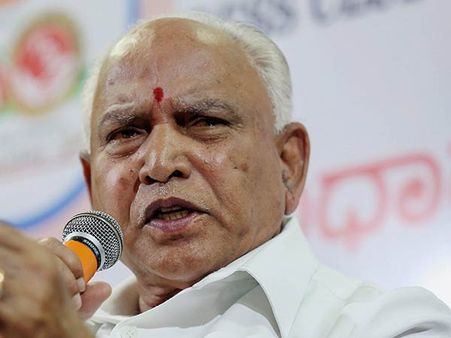 மோடி மிரட்டலைத் தொடர்ந்துதான் அபிநந்தன் விடுவிக்கப்பட்டாராம்.. எடியூரப்பா சொல்கிறார்