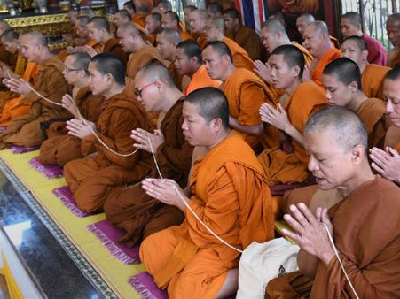 புத்த மத குருமார்களிடம் உள்ள 'அந்த பழக்கம்'.. அம்பலப்படுத்திய எழுத்தாளர்.. சிறையில் தள்ளிய போலீஸ்