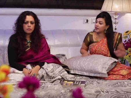 மாமியார் கண்களில் விரலை விட்டு ஆட்டறதுன்னா இதுதானா!