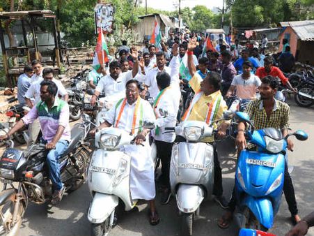 'அம்மா' மறந்துடாதீங்க.. தவிப்போடு வந்த வேட்பாளர்கள்.. வழியனுப்பிய மக்கள்.. இதுதான் புதுச்சேரி