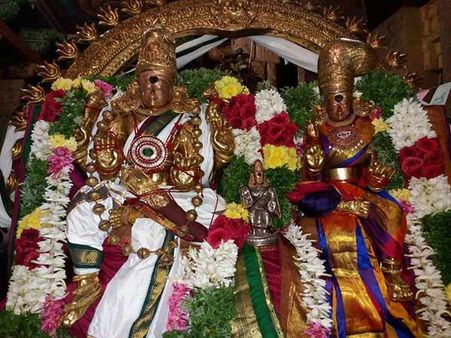 சித்திரை திருவிழா : தஞ்சை பெரிய கோவிலில் கொடியேற்றத்துடன் தொடங்கியது - 16ம் தேதி தேரோட்டம்