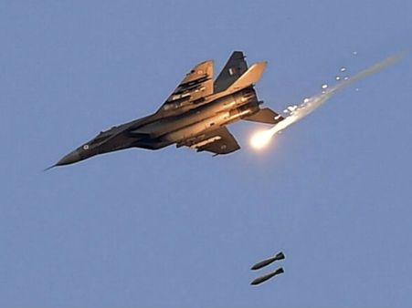 இன்னும் 5 நாட்கள்தான்.. இந்தியா இன்னொரு தாக்குதலுக்கு திட்டமிடுகிறது.. பாக். பரபரப்பு குற்றச்சாட்டு!