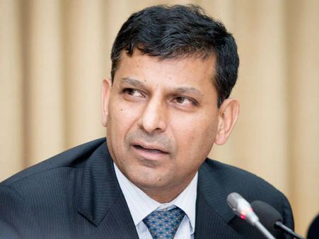 வேலையில்லாத் திண்டாட்டம்தான் மிகப் பெரிய தேர்தல் பிரச்சினை.. ரகுராம் ராஜன்