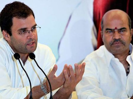 அட, மொழிபெயர்ப்பு கிடக்குது.. ராகுலுக்குதான் தங்கபாலு மீது என்ன ஒரு பாசம்!