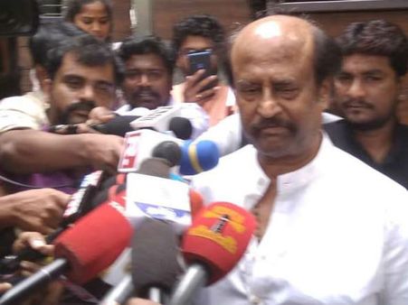 ஆஹா.. இது அதுல்ல.. ரஜினிகாந்த் பேட்டியால் குஷியில் திமுக கூட்டணி.. கலக்கத்தில் அதிமுக கூட்டணி!