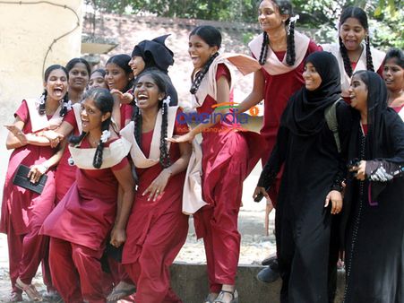 பிளஸ் 2 தேர்ச்சி விகிதம் : உங்க மாவட்டம் எத்தனையாவது இடம் தெரியுமா?