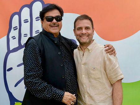 பாஜகவிலிருந்து விலகி காங்கிரஸில் சேருவதற்கான காரணமே அத்வானியும், ஜோஷியும்தான்.. சத்ருகன் சின்ஹா