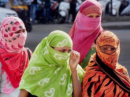 ஆஹா கத்தரி வெயில் தொடங்க போகிறது.. அனல் பறக்க போகும் மீம்ஸ்கள்.. வெயிலில் எது ஃபிரையாக போகுதோ!