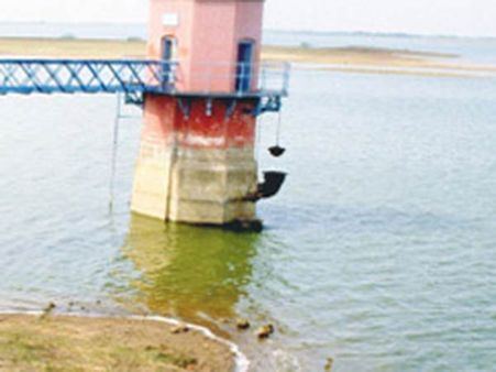 புழல் ஏரியில் இருந்து தண்ணீர் எடுப்பது நிறுத்தம்?.. சென்னையில் தண்ணீர் பஞ்சம் உச்சம்!