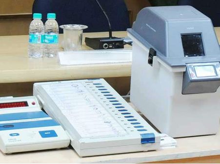 மே 23ம் தேதி இல்லை.. ஒருநாள் கழித்துதான் லோக்சபா தேர்தல் முடிவு வெளியாகுமாம்.. காரணம் இதுதான்!