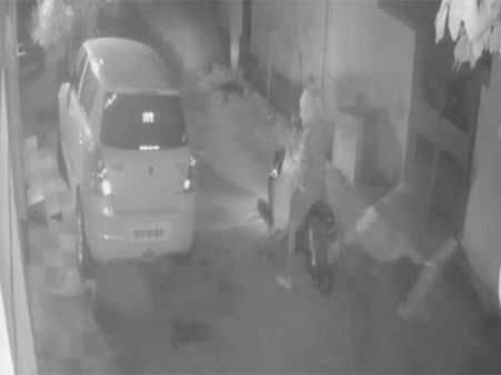 இரவில் வரும்போது துரத்தி துரத்தி குரைத்த நாய்கள்.. விஷம் வைத்து தீர்த்துக்கட்டிய மீன்வியாபாரி!